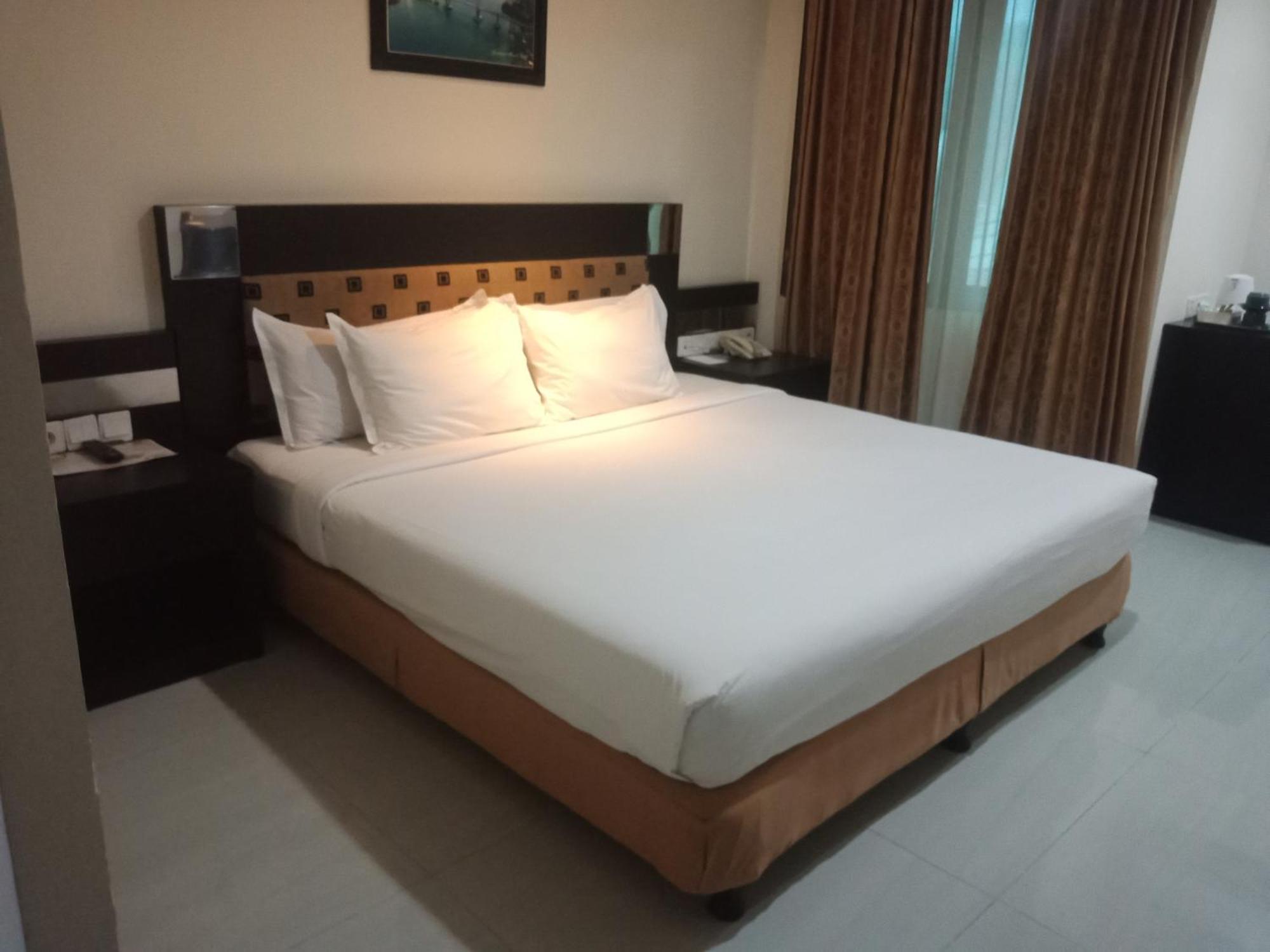 Manise Hotel Ambon Zewnętrze zdjęcie