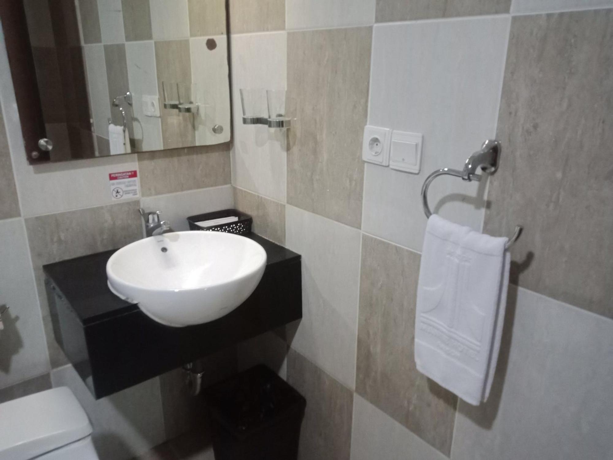 Manise Hotel Ambon Zewnętrze zdjęcie