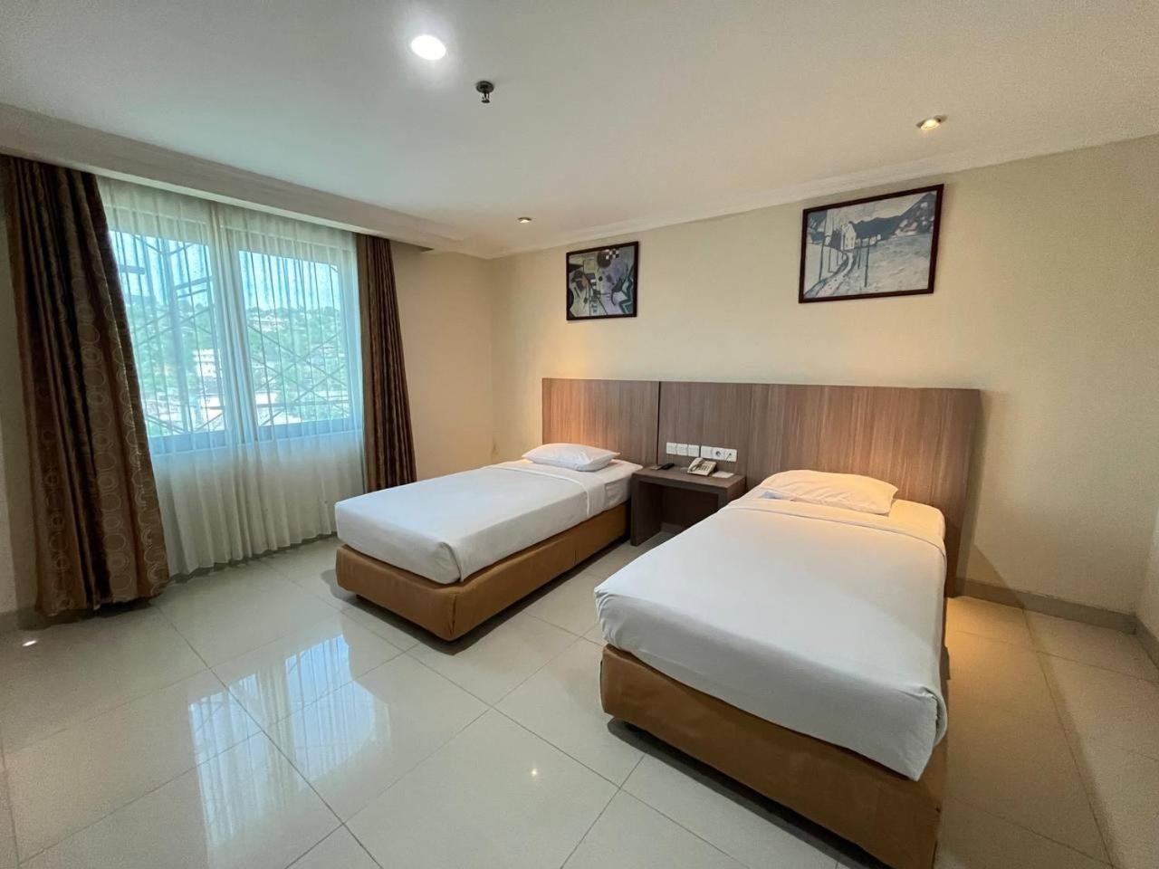Manise Hotel Ambon Zewnętrze zdjęcie