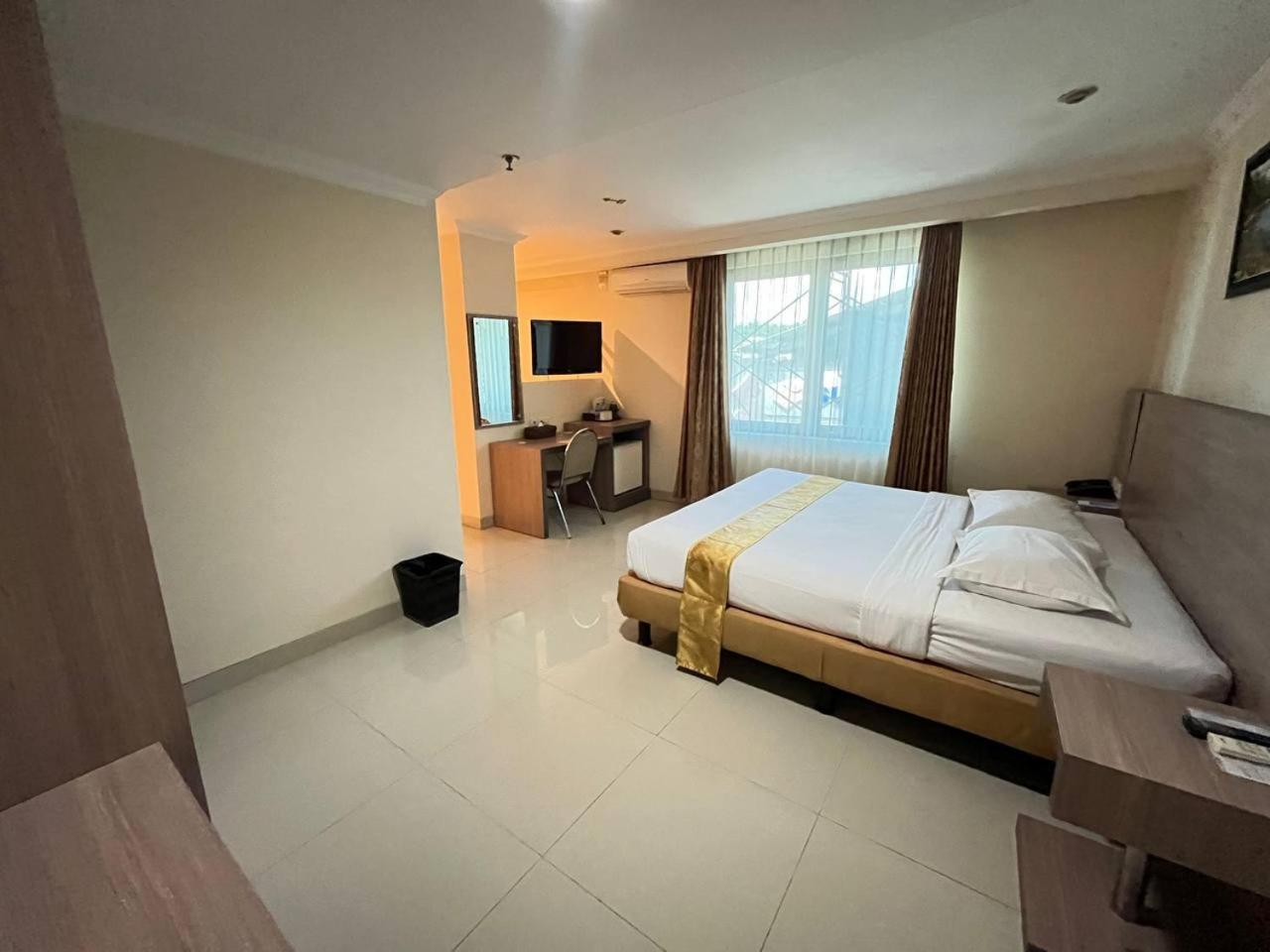 Manise Hotel Ambon Zewnętrze zdjęcie