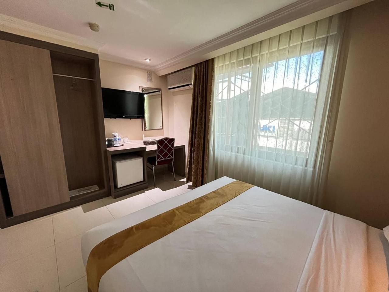 Manise Hotel Ambon Zewnętrze zdjęcie