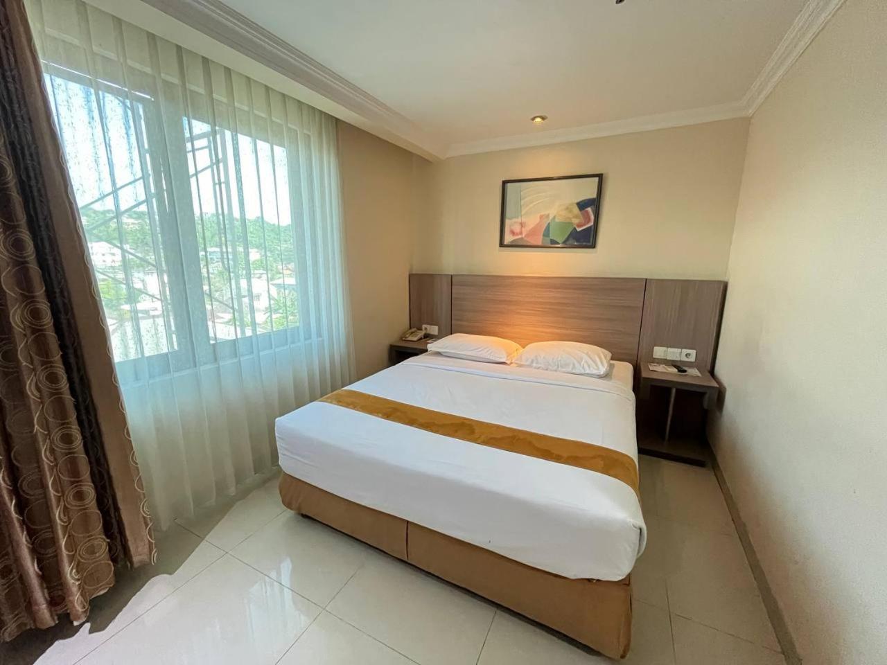 Manise Hotel Ambon Zewnętrze zdjęcie