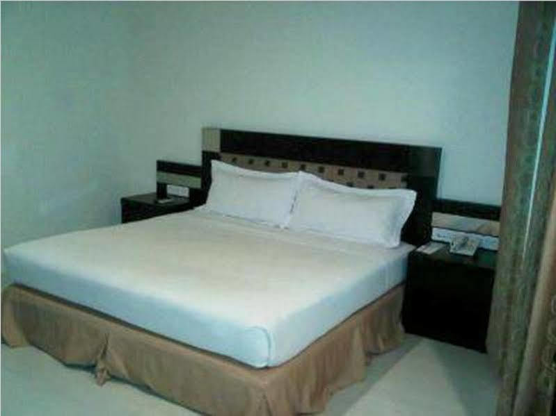 Manise Hotel Ambon Zewnętrze zdjęcie